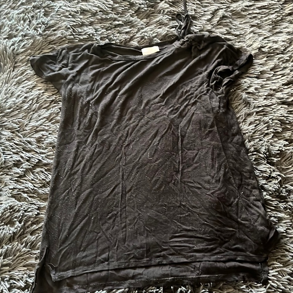 black t-shirt